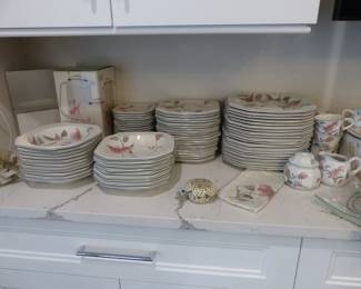 Mikasa "Silk Flowers" dinnerware set