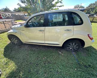 2006 PT Cruiser body and interior in good to fair condition. Does not currently run. Asking $1300