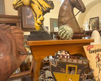 Horse head decor, vintage carriage