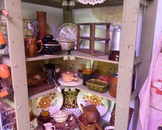 Vintage kitchen galore
