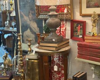 Lamps, books, vintage candlesticks - so pretty for Christmas - add a pretty ribbon