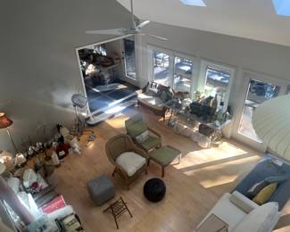 Incredible vases
Sewing machines
Ottomans