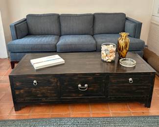 There are two of this coffee table.