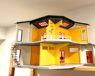 Playmobile City Life Modern Mansion with Accessories
