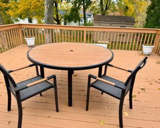 Outdoor Table with 6 chairs