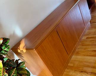 Mid Century Benny Linden Teak Console