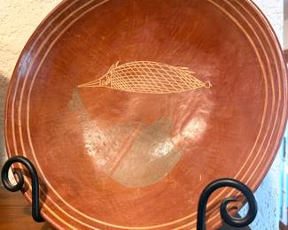 Rosa Lopez (Mata Ortiz) ceramic dish with heron + fish