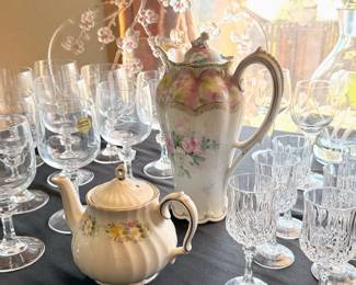 Glassware: wine, champagne, snifters, lowball + juice glasses; porcelain tea pots