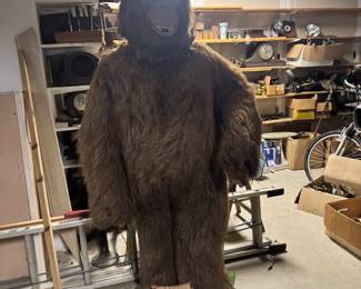 Large vintage big foot he moves you can put speaker in to talk