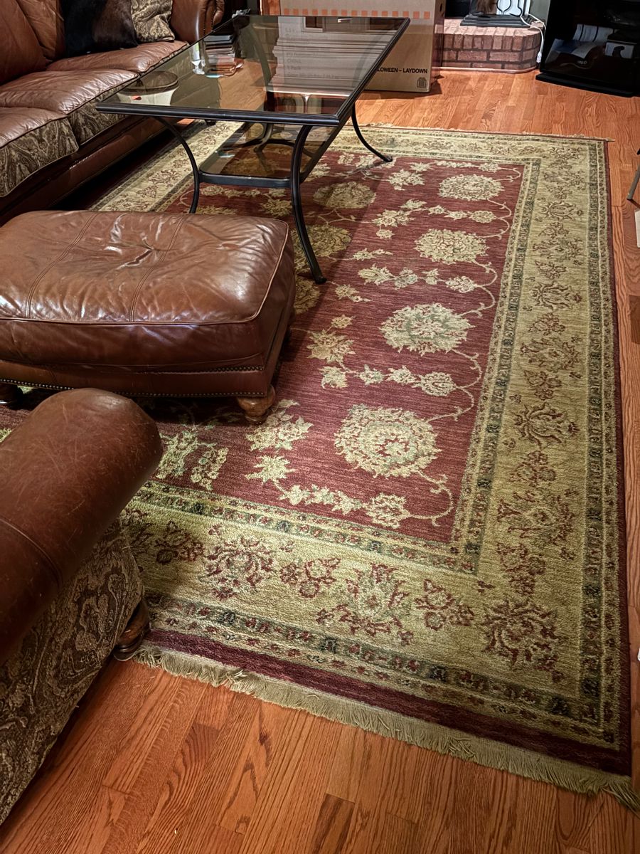 Red and gold rug 8' x 11'