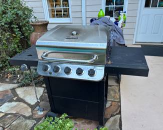 Chargrille gas grill