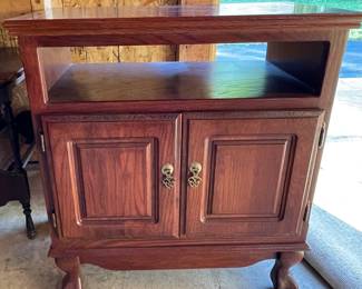 2 door accent table