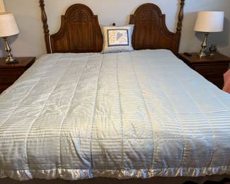 King size adjustable bed. Works