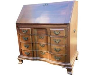 Chippendale Style Block Front Slant Top Desk With Interior Cubbies & Drawers - Signed "Maddox -