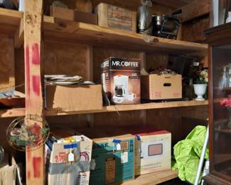 Picker's Delight! with small appliances.