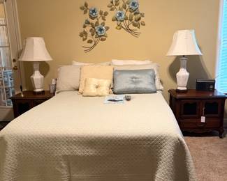 Sealy Queen Reflexion-4 Wireless Adjustable Bed