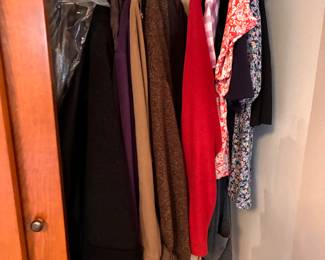 Women’s jackets, coats and sweaters