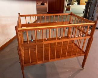 Crib or play pen