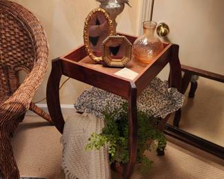 Accent Table