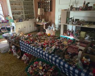 Christmas, Hummels, Decorations, Tables