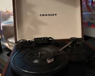 Crosley briefcase stereo - garage