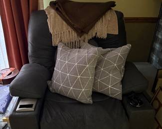 Leather Recliner Standup