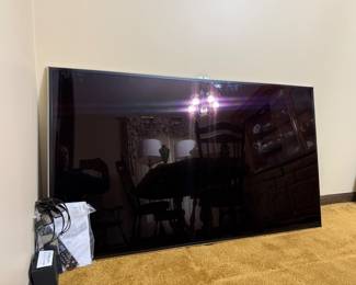 Huge tv!!