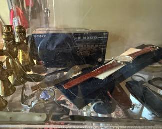 Vintage watches and pocket knives