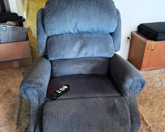 202 CornflowerBlueUpholsteredRecliningLiftChair
