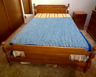 54 GenuineHardRockMapleDresser2NightstandsFullBed