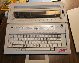 229 BrotherAX250ElectronicTypewriter