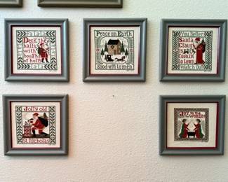 41 5NeedlepointSantas