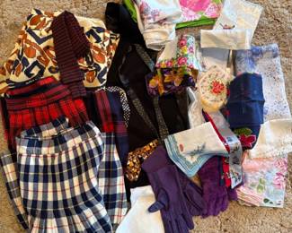158 VintageClothingScarvesandAccessories
