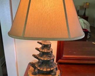 Stacked turtles lamp