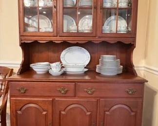 Ethan Allen cherry china hutch Noritake 'Astor Rose' pattern