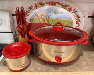 Crock pots and knife block