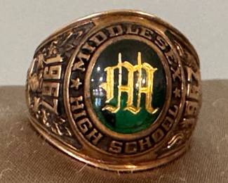 1967 Middlesex High School Balfour class ring, 10k gold