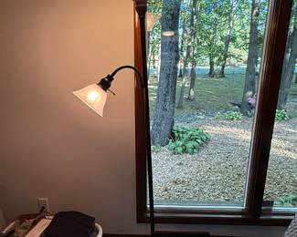 MATCHING PAIR OF ADJUSTABLE FLOOR LAMPS