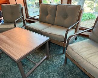 PERFECT CONDITION  CALABASA CHAIR SET BY COURTYARD