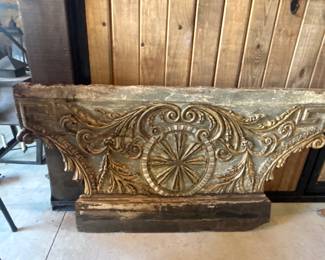 European imported architectural medallion