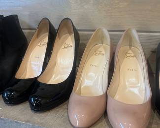 Most women’s shoes size 10