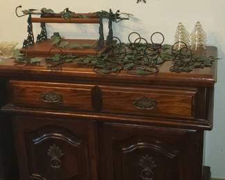 Side board or dry sink