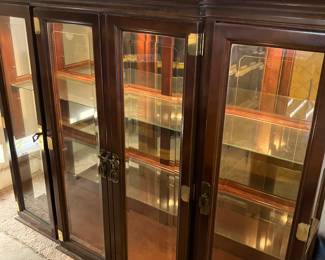 Broyhill “Ming” Top of China hutch