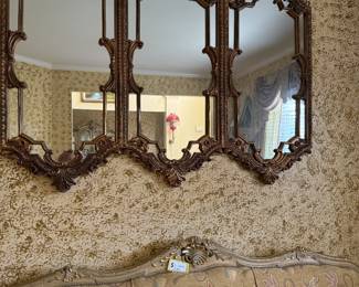 Triple wall mirror