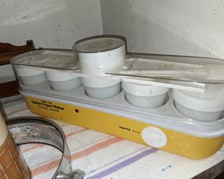 Yogurt maker