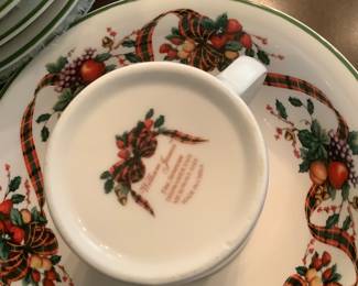 Xmas bowls and mugs