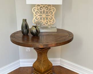 Accent table