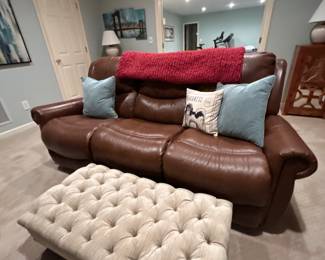 Leather sofa with 3 sections that recline