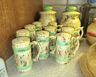 Vintage seasoning shakers