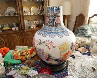 Large Chinese vase